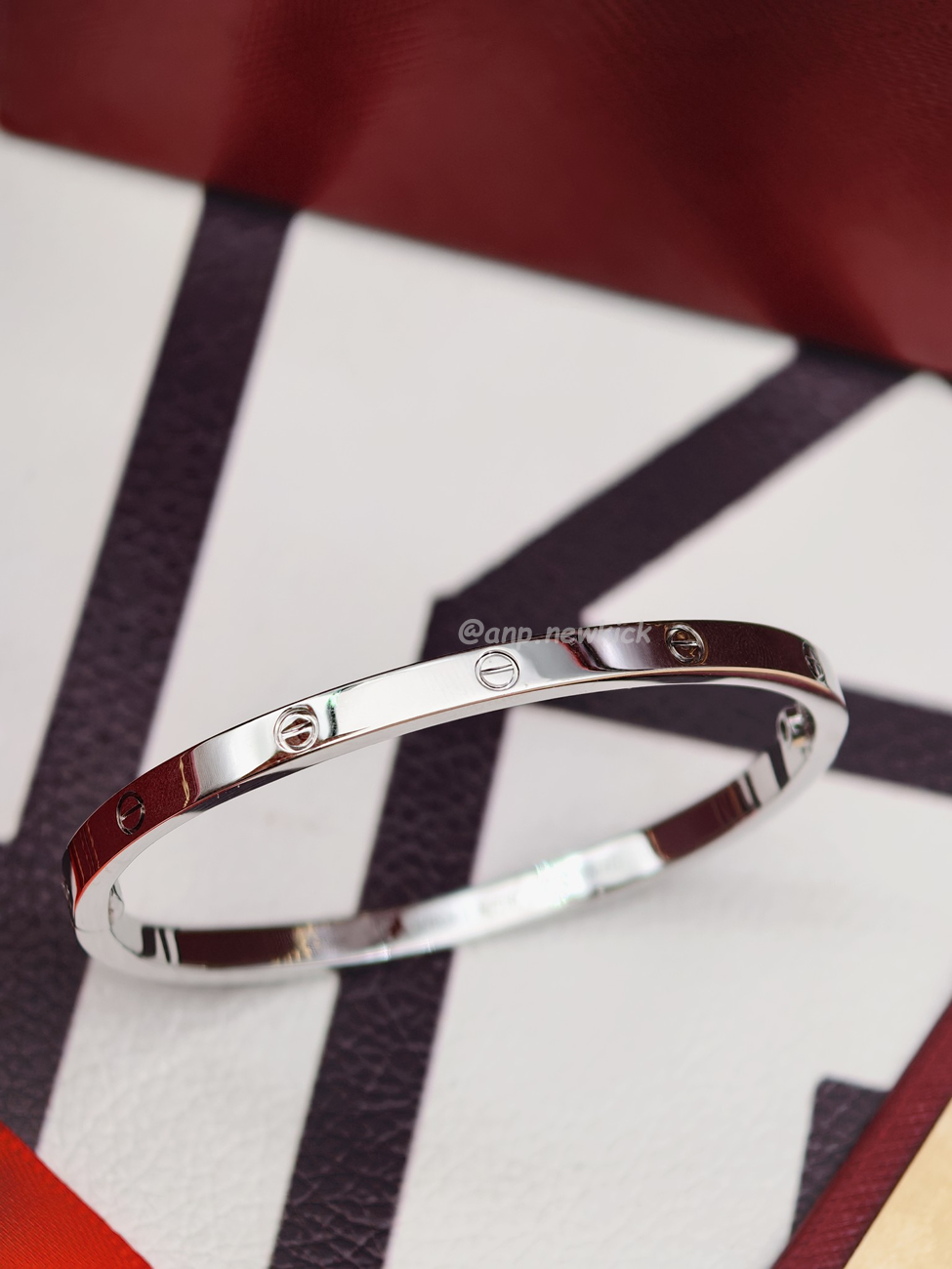 Cartier Love Bracelet Gold Silver (1) - www.newkick.vip
